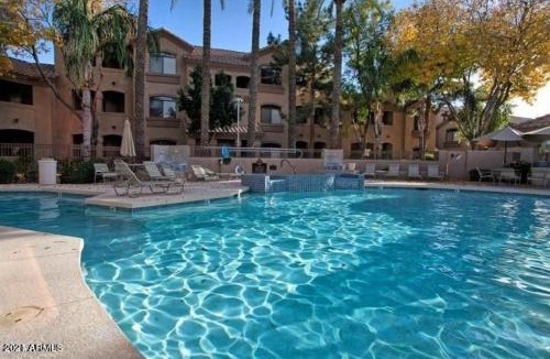 North Scottsdale Apartment | Villa Acacia condo