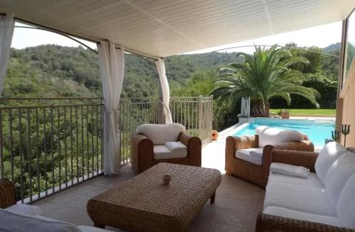Sari-Solenzara Villa | Villa avec vue sur la mer à Sari-Solenzara, piscine privée