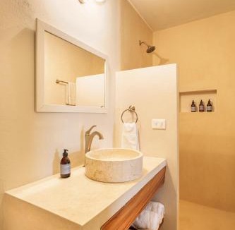 La Veleta Villa | Villa Caribena, Breakfast and Concierge Included