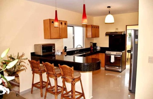 Villa Juarez Villa | Villa de 4 Dormitorios con Piscina Cerca de la Playa