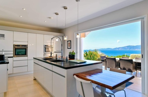 Pietrosella House | VILLA DIMORA- 8 bedrooms, swimming pool, sea view