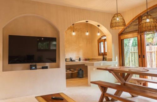 El Cuyo Villa | Villa Hydra Private Villa with Rooftop Pool