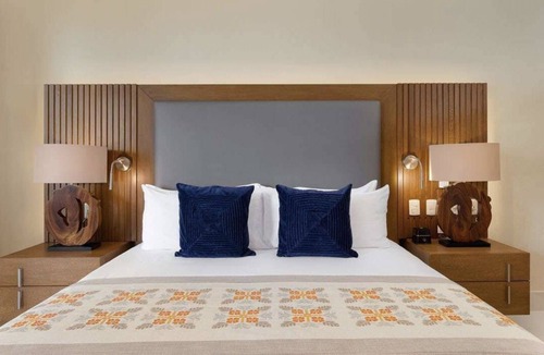 San Jose del Cabo Hotel | Villa La Valencia, 4 Diamond Resort, btw Tule Beach & Tequila Cove Beach in Cabo