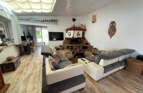 Gurgazu Villa | Villa les pieds dans l'eau