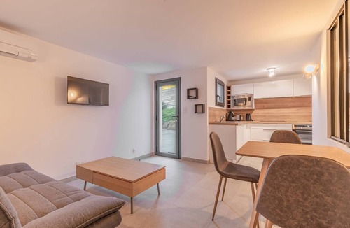 Molini House | Villa MIMOSA - 4 Bedrooms, Pool, Close to the Beach