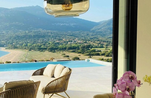 Propriano House | Villa overlooking Valinco Gulf in Propriano