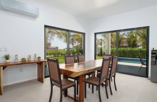 San Pedro Mixtepec House | Villa Salina | Beachfront Oasis with Private Pool