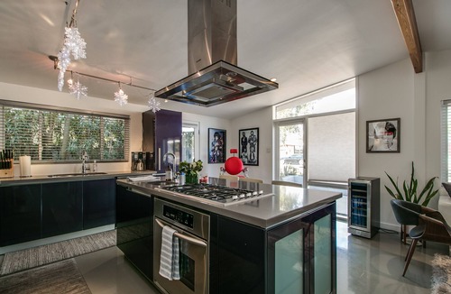 Camelback East House | Vintage Mid Town House of Rock! Private Backyard w/Pool, Hot Tub, Putting Green