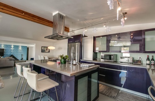 Camelback East House | Vintage Mid Town House of Rock! Private Backyard w/Pool, Hot Tub, Putting Green