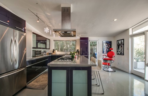 Camelback East House | Vintage Mid Town House of Rock! Private Backyard w/Pool, Hot Tub, Putting Green