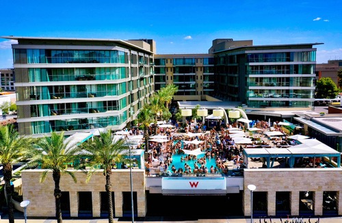 Entertainment District Hotel | W Scottsdale