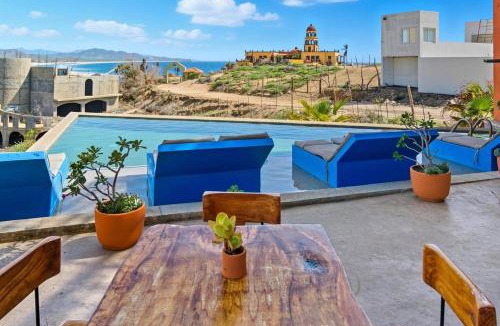 Cerritos House | Walk-Out Surf Access | Beachfront, Los Cerritos