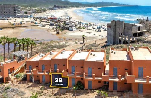 Cerritos House | Walk-Out Surf Access | Beachfront, Los Cerritos