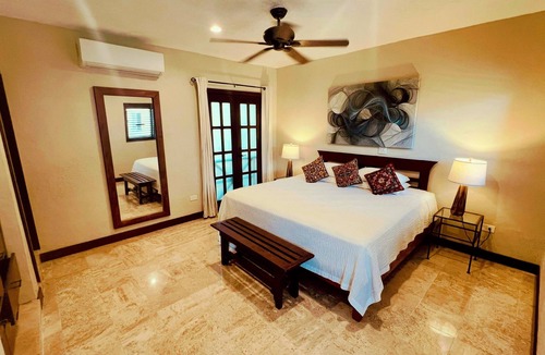 Colonia Centro Hotel | Walk to Waterfront! Luxury King Suite w/Rooftop Pool & Spa