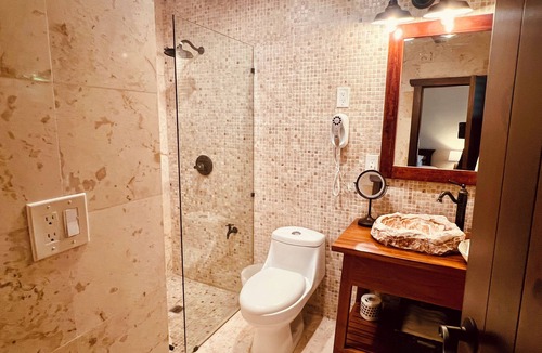 Colonia Centro Hotel | Walk to Waterfront! Luxury King Suite w/Rooftop Pool & Spa