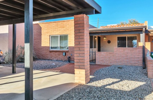 Green Valley House | Walking Distance to GVR Amenities