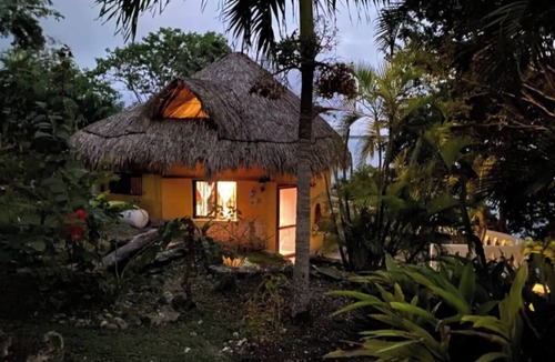 Bacalar House | WATERFRONT- DOG friendly Palapa with-private patio