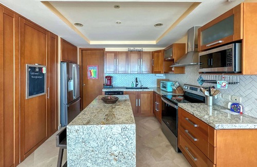 Puerto Penasco Condo | Waves & Relaxation Oceanfront 2BR Family Condo
