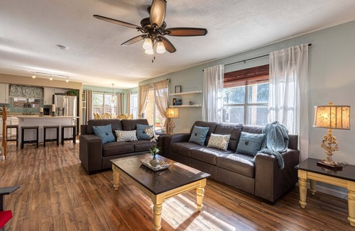 Arrowhead Shores House | WELCOME TO ALEXANDRIA [Hassle free check out]
