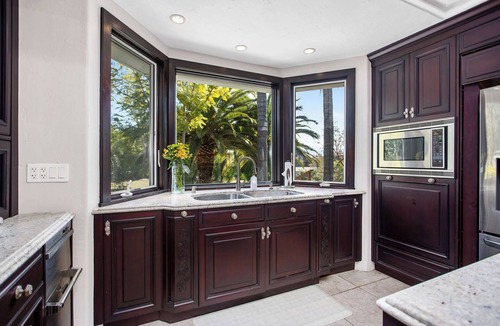 Temecula House | Welcome to Mina Ranch! Steps to Leoness Cellars, minutes to Galway Downs!