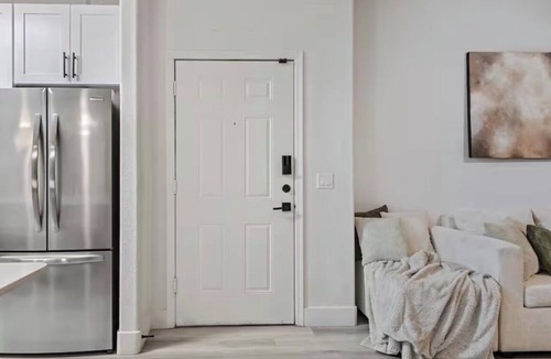 Glendale Sports and Entertainment District Apartment | Westgate Luxury Apartment