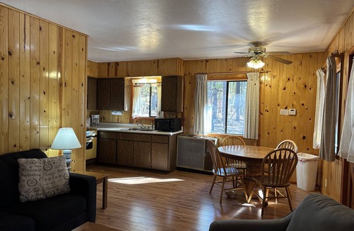 Pinetop-Lakeside Cabin | Whispering Pines Resort- Cabin #16