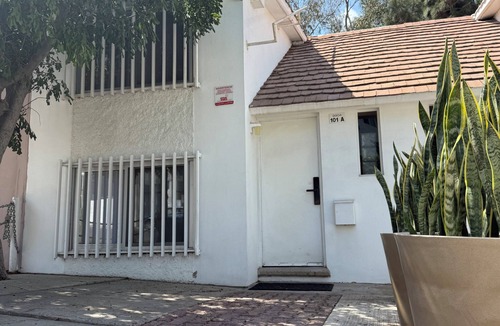 Tijuana House | White Geyser House