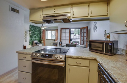 Vista Del Valle Condo | Work & Play in Yuma: Central Condo w/Pool Access