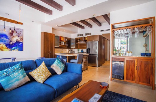 Emiliano Zapata Condo | Workspace, Mini-Bar & Rooftop Pool | 2BR Retreat