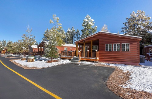 Pinetop Apartment | Your Arizona Adventure: 2 Spacious Units, Peaceful Property with Free Parking