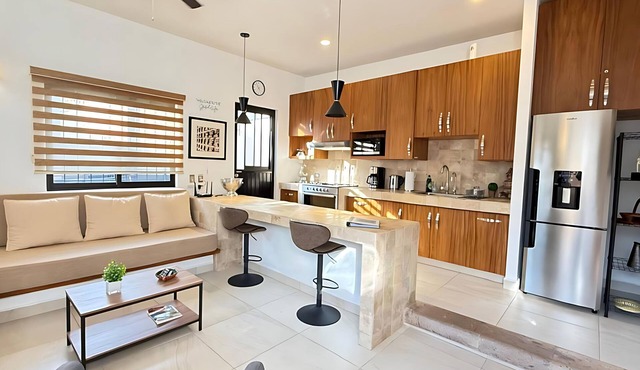 1 Bed Guesthouse - Bikes - Patio - Gym - Pickleball Court - Golf Cart - Scooters