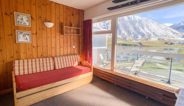 1st floor, view lake, balcony, tv, ski locker, 24m², Tignes