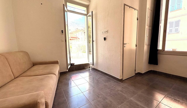 2-bed apartment with large terrace