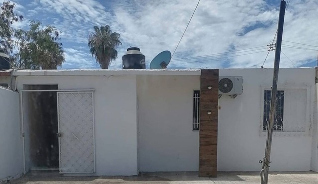 2 bedroom 5 minutes walk to the beach