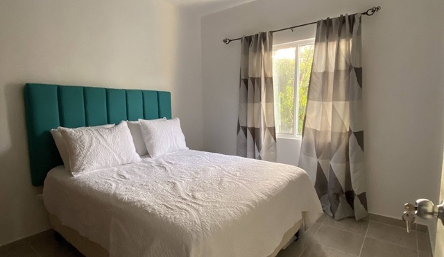 2 bedroom apt