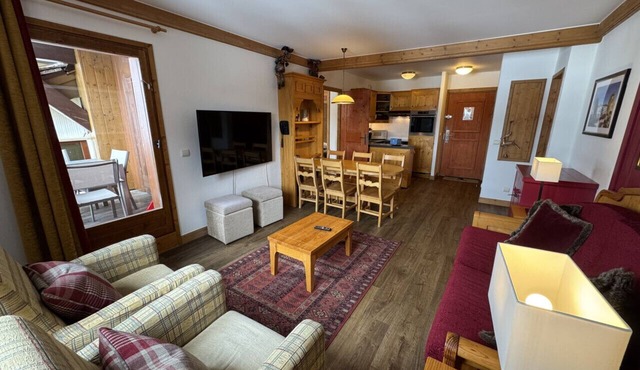 2 Bedroom Apartment Arc 1950 - Sources de Marie