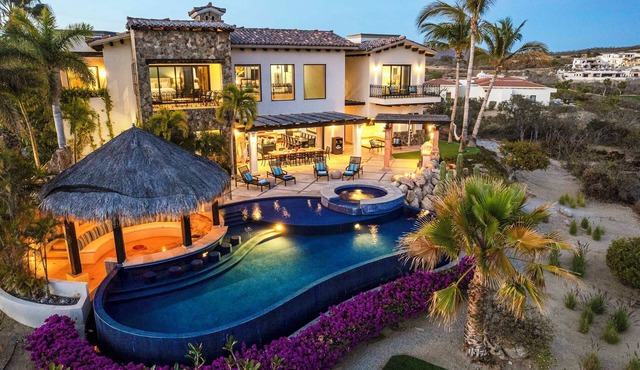2 FREE NIGHTS IN CABO at Casa Vida!