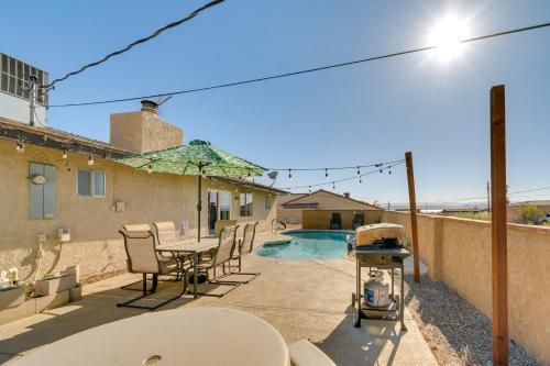 2 Mi to Lake Havasu: Pet-Friendly Home