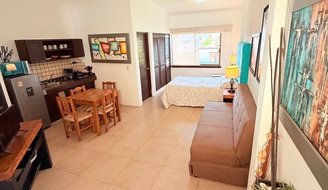2 minutes walk to the boardwalk and 4 to the beach