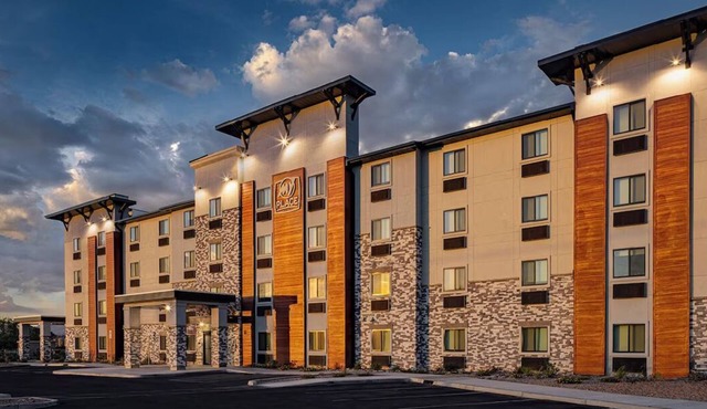 4 Rooms for Your Group – Perfect Location in Tucson