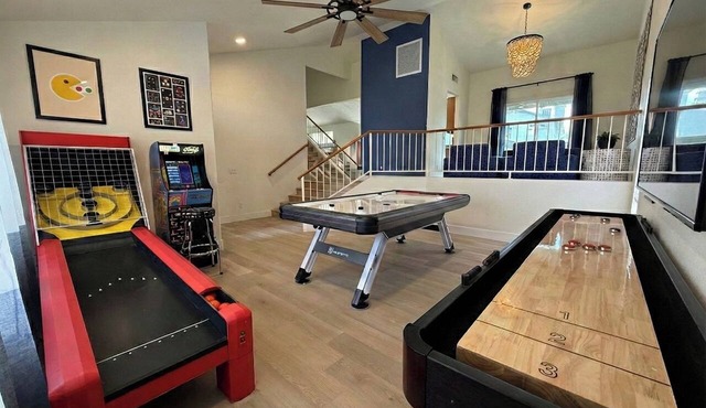 5-Min Walk to Stadium 3 KINGS 3 FULL Baths 4 Bdrms
