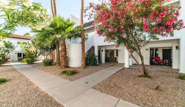 77 Sunny Casa Grande 2bd 2ba condo w heated pool NO PETS