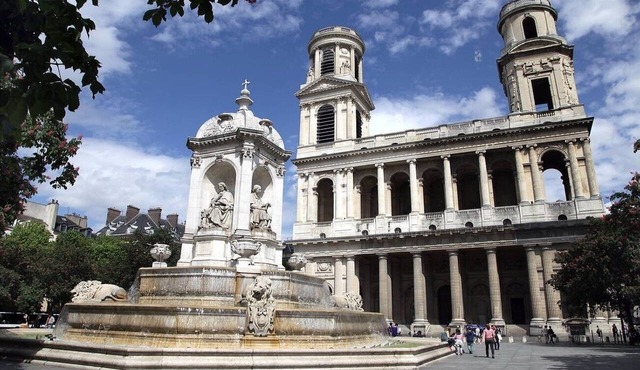 A PERFECT BLEND OF COMFORT & PARISIAN CHARM AT RUE SAINT SULPICE – SAINT GERMAIN