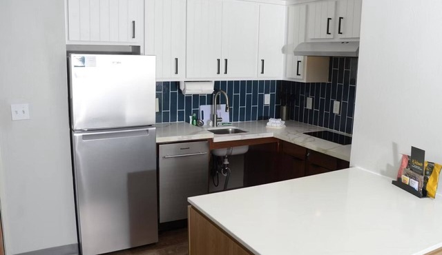 Accessible 1BR Suite w/Tub | Breakfast + Pool