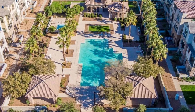 Admirably living near major attractions