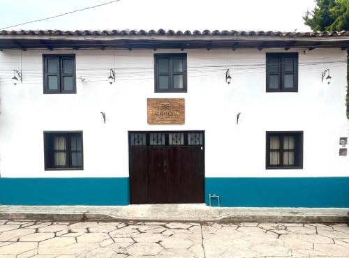Alhambra Hotel - San Cristóbal de las Casas