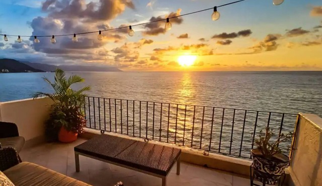 Amazing Beachfront Condo at Solamar. Gourmet kitchen and huge windows for views!