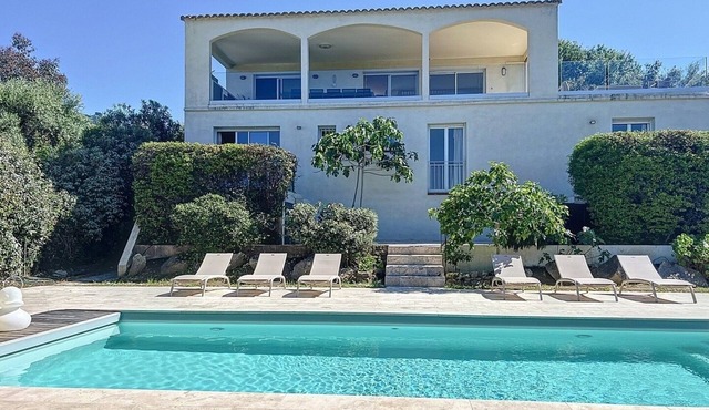 Amazing villa with exceptional sea view, swimming pool, sleeps 12