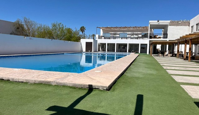 Apartment #11 for 6 people in Bahia de Kino new (half a block from the ocean)