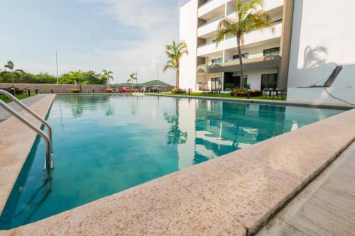 Apartment for 4 with wave pool